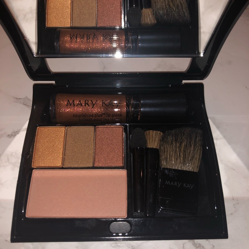 NEW Mary Kay Compact filled with Cosmetics